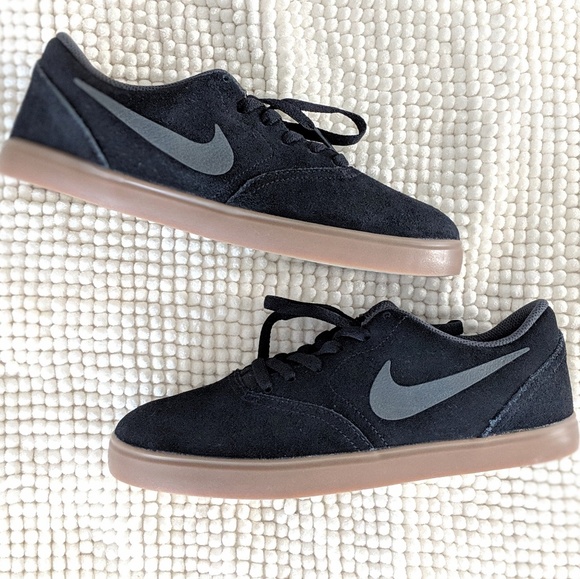 nike sb solarsoft suede